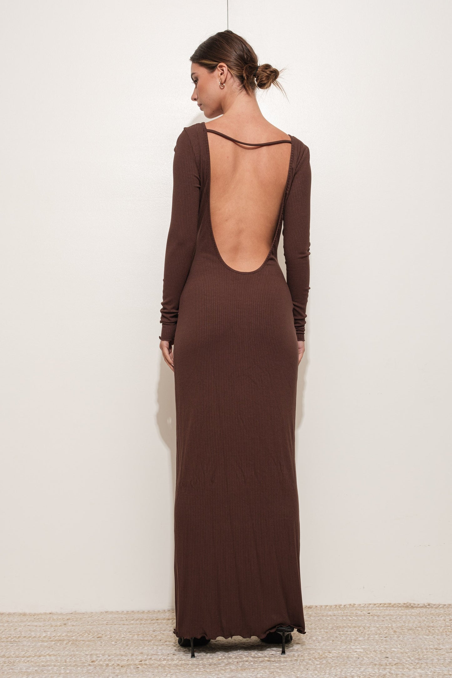 BACKLESS LONGSLEEVE DRESS