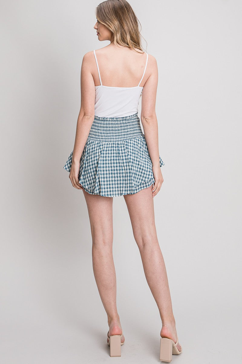 SMOCKED WAIST GINGHAM SKORT