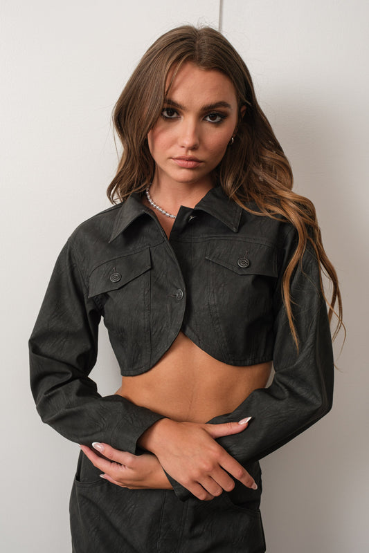 CROPPED FAUX LEATHER JACKET