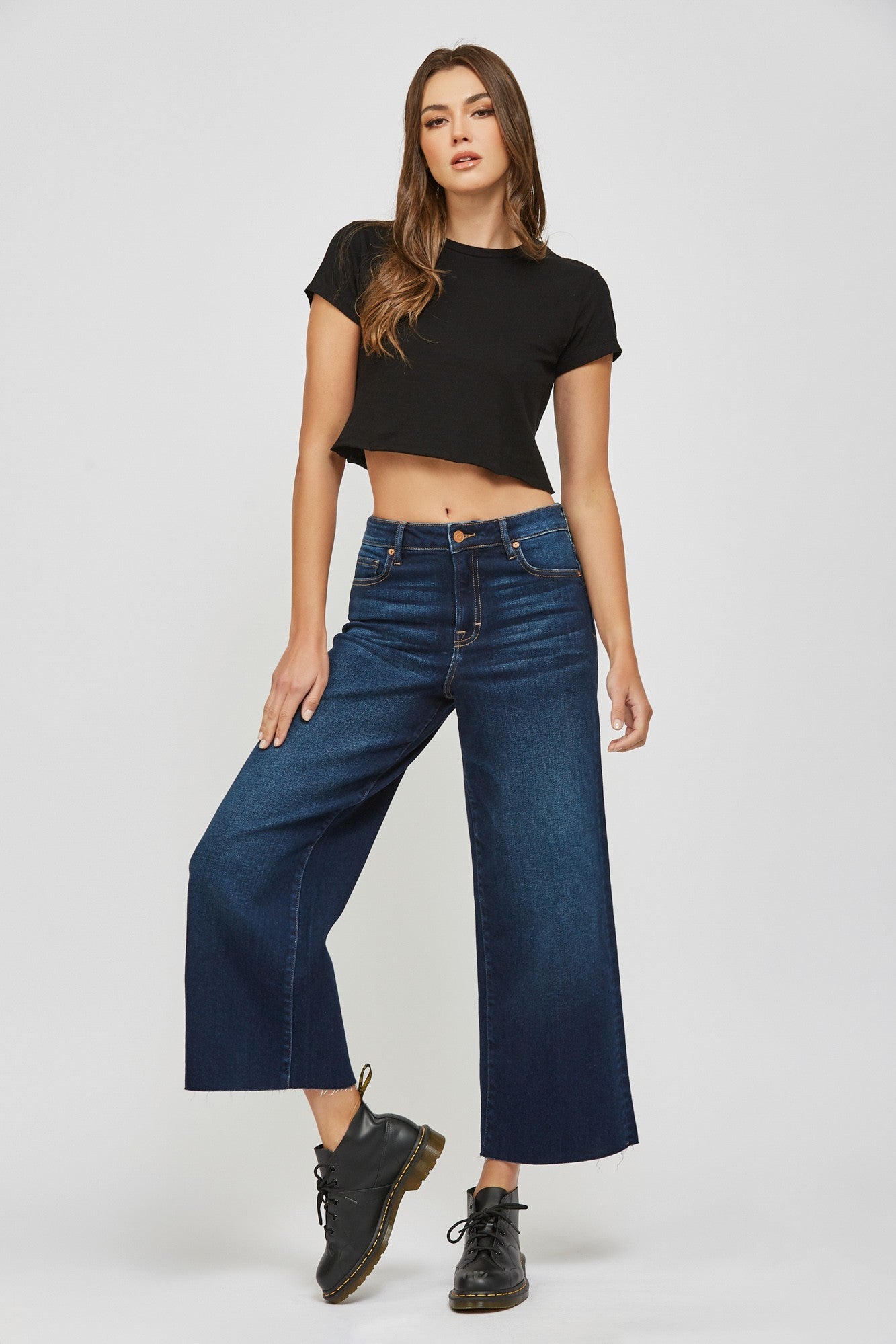 CROPPED WIDE LEG JEAN