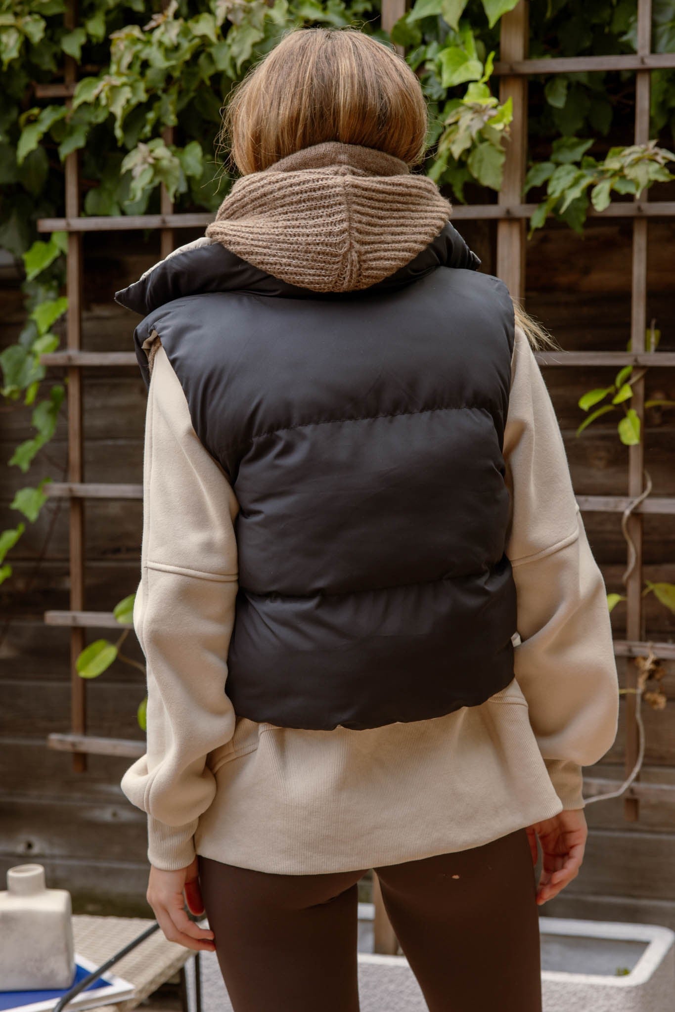 REVERSIBLE CROPPED PUFFER VEST